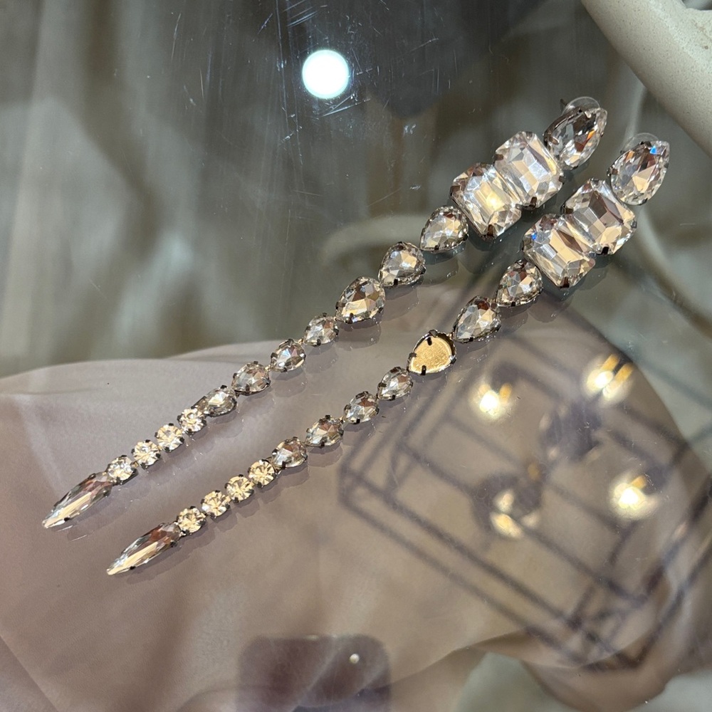 Elegant Crystal Drop Earrings